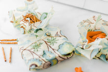 Load image into Gallery viewer, Bee Good Foodwraps