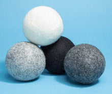 Load image into Gallery viewer, Himalayan Wool Dryer Balls( 4 count)
